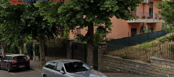 Apartamento de 5 dormitorios en Magione, Italy No. 342938 2