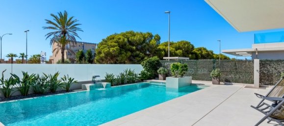 Villa de 4 dormitorios en Dehesa De Campoamor, Spain No. 189232 11