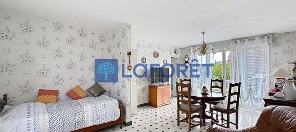 3 bedrooms House in Saint-Etienne-du-Rouvray, France No. 357493 2