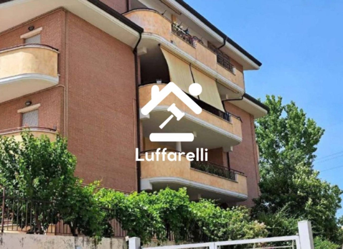 2 bedrooms Apartment in Rome, Italy No. 219285