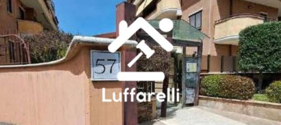 2 bedrooms Apartment in Rome, Italy No. 219285 3