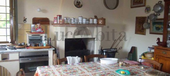 Дом с 4 спальнями в Капаннори, Италия № 138148 14