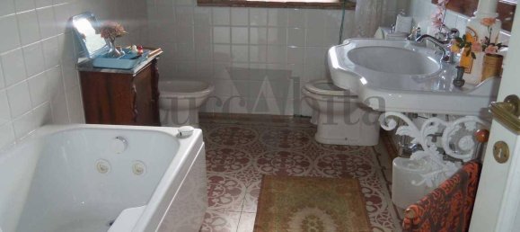 Дом с 4 спальнями в Капаннори, Италия № 138148 16