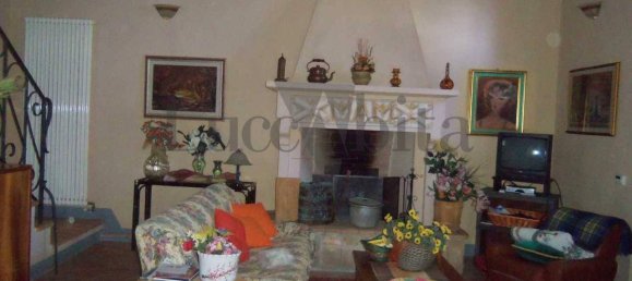 Дом с 4 спальнями в Капаннори, Италия № 138148 10