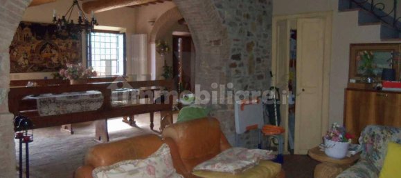 Дом с 4 спальнями в Капаннори, Италия № 138148 11