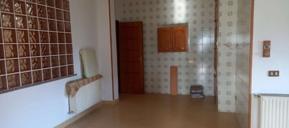 5-Zimmer Wohnung in Palermo, Italy, Nr. 46070 9