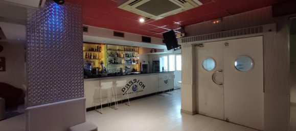 170 m² propiedad comercial en venta en Villamartin, Alicante, Comunidad Valenciana, Spain № 365464 18