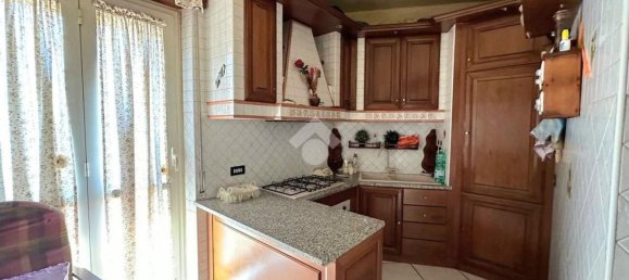 3 rooms Apartment in Arzano, Italy No. 31537 4