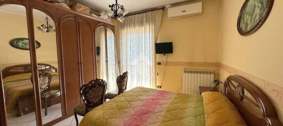 3 rooms Apartment in Arzano, Italy No. 31537 7