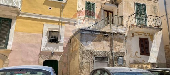 3 bedrooms Apartment in Trani, Italy No. 360062 2