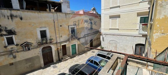 3 bedrooms Apartment in Trani, Italy No. 360062 16