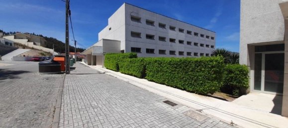 256m² Commercial property in Vizela, Portugal No. 30755 10