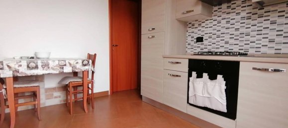 2-salle Appartement à Foggia, Italy No. 40519 2
