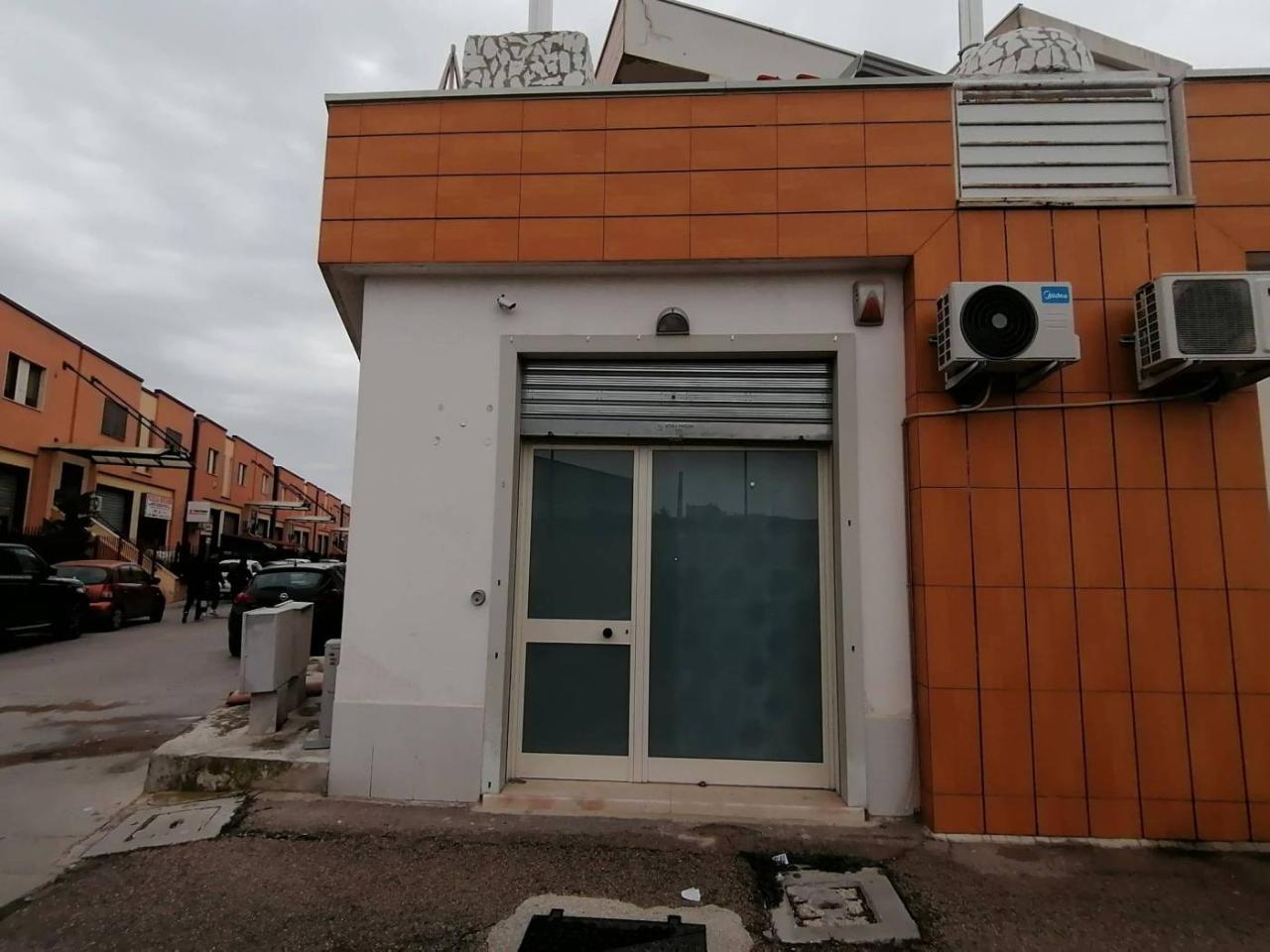 2-salle Appartement à Foggia, Italy No. 40519