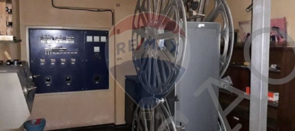 300m² Commercial property in Vila Nova de Famalicao, Portugal No. 36459 3