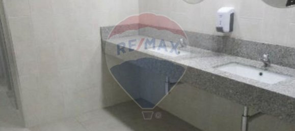 300m² Commercial property in Vila Nova de Famalicao, Portugal No. 36459 5