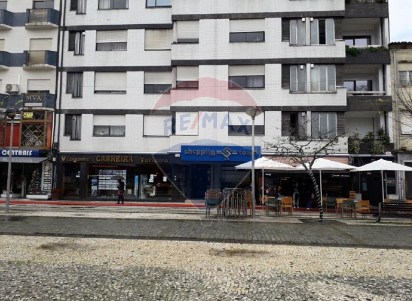 300m² Commercial property in Vila Nova de Famalicao, Portugal No. 36459