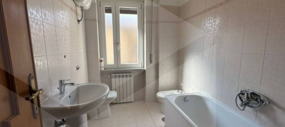 4 rooms Apartment in Avezzano, Italy No. 22446 25