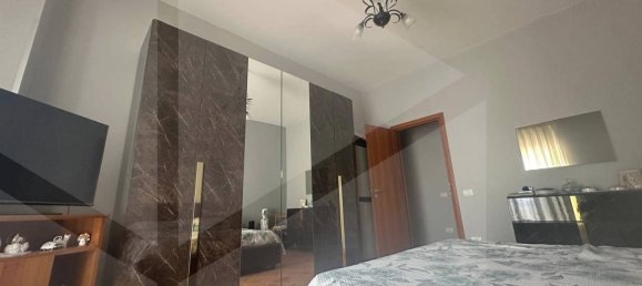 2 bedrooms Apartment in Naples, Italy No. 28526 2