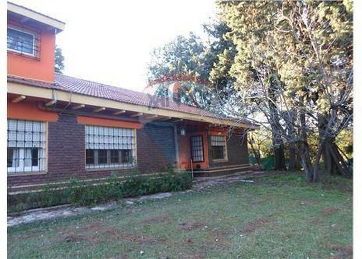 6 bedrooms Farm in Moreno, Argentina No. 39984