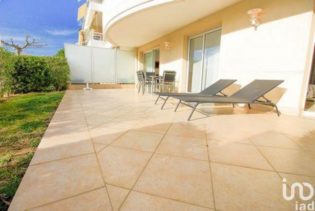 Apartamento com 2 quartos em condomínio em Antibes, France N.º 3955