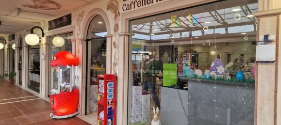 486m² Commercial property in Anzio, Italy No. 376316 7