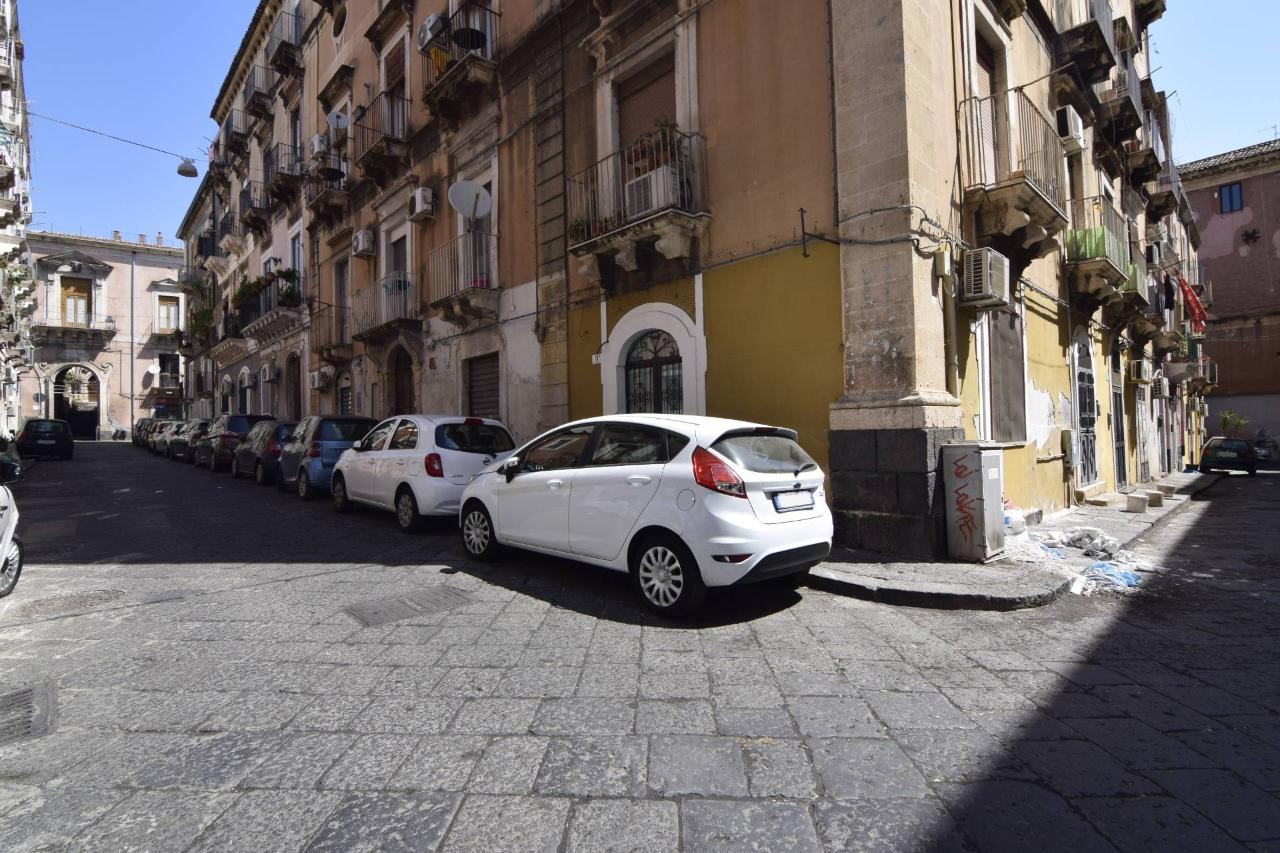2 rooms Apartment in Catania, Italy No. 233171