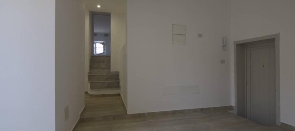 2 rooms Apartment in Catania, Italy No. 233171 10