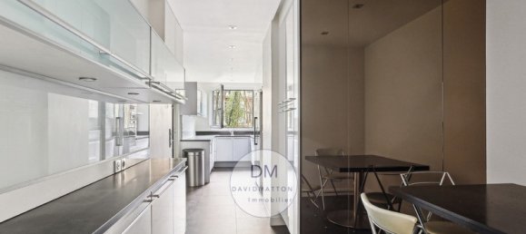 3 bedrooms Apartment in Paris, France No. 171979 5