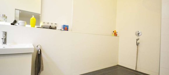 Apartamento de 4 dormitorios en Dusseldorf, Germany No. 32337 16