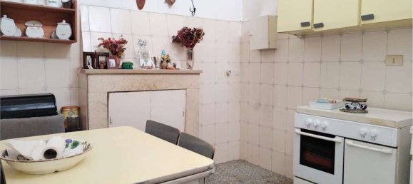 5 rooms Apartment in Mentana, Italy No. 277559 4