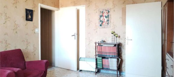 5 rooms Apartment in Mentana, Italy No. 277559 12