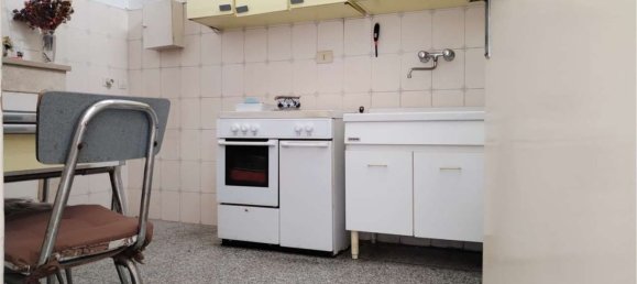 5 rooms Apartment in Mentana, Italy No. 277559 3