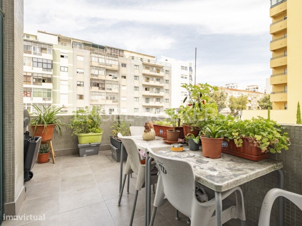 3 bedrooms Apartment in Barreiro, Portugal No. 343652