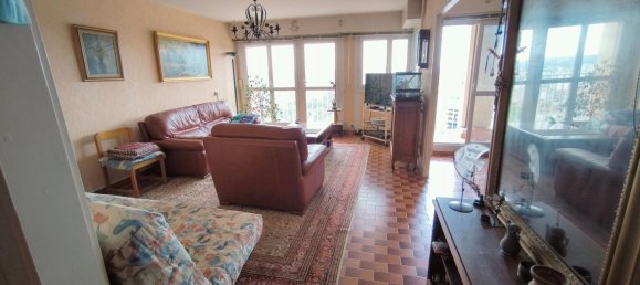 2 bedrooms Apartment in Nimes, France No. 295528 2