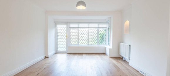 5 bedrooms House in Wembley, United Kingdom No. 9489 3