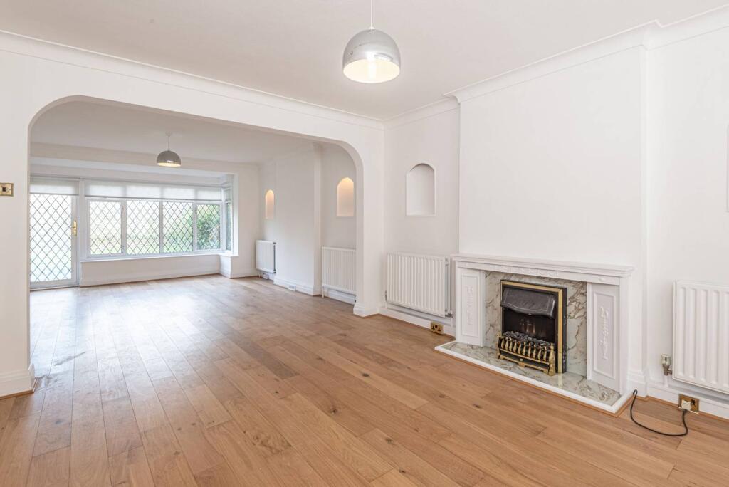 5 bedrooms House in Wembley, United Kingdom No. 9489