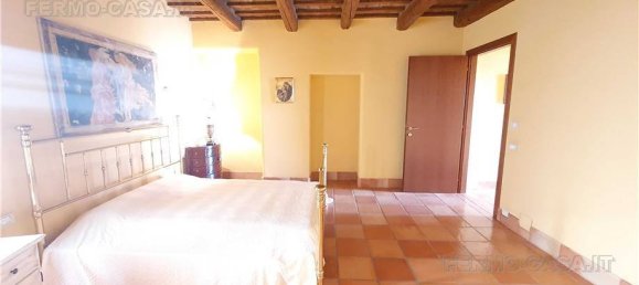 5 bedrooms Villa in Montegranaro, Italy No. 129601 30