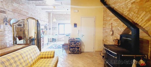 5 bedrooms Villa in Montegranaro, Italy No. 129601 5