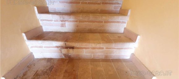 5 bedrooms Villa in Montegranaro, Italy No. 129601 18