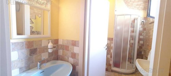 5 bedrooms Villa in Montegranaro, Italy No. 129601 38