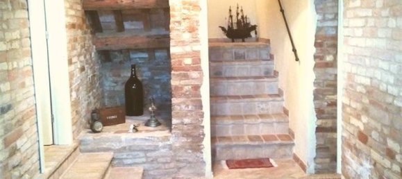 5 bedrooms Villa in Montegranaro, Italy No. 129601 7