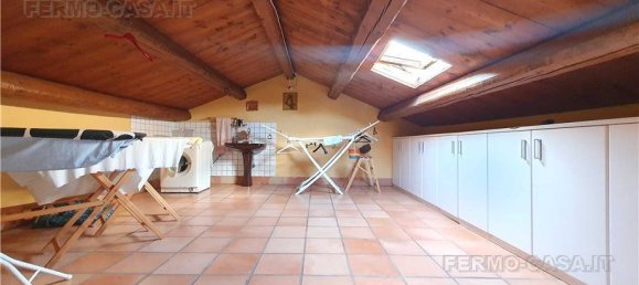5 bedrooms Villa in Montegranaro, Italy No. 129601 24