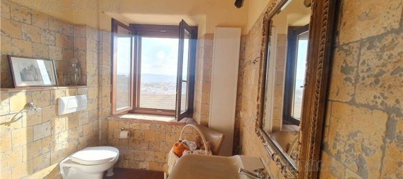 5 bedrooms Villa in Montegranaro, Italy No. 129601 10