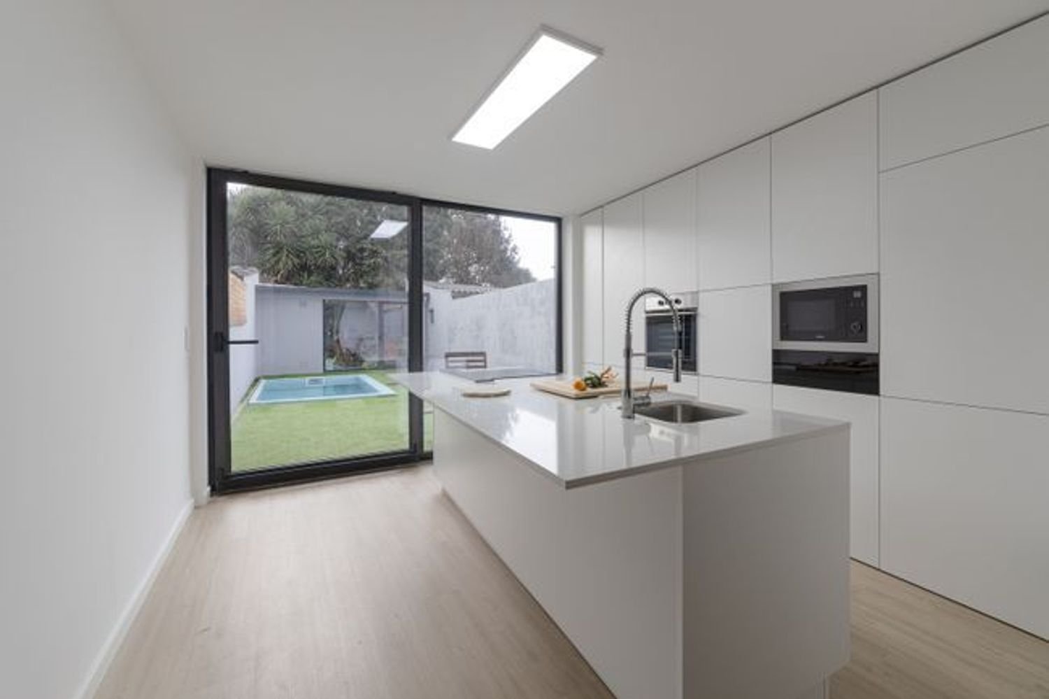 2 bedrooms House in Senhora da Hora, Portugal No. 217542