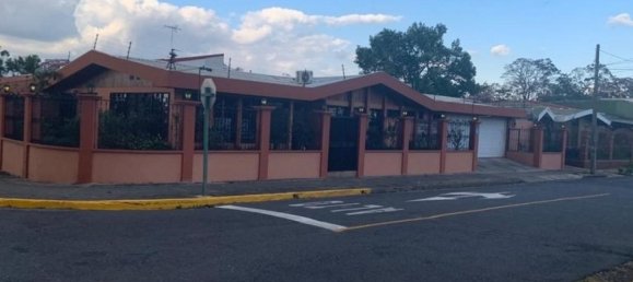 4 bedrooms House in San Jose, Costa Rica No. 1210 3