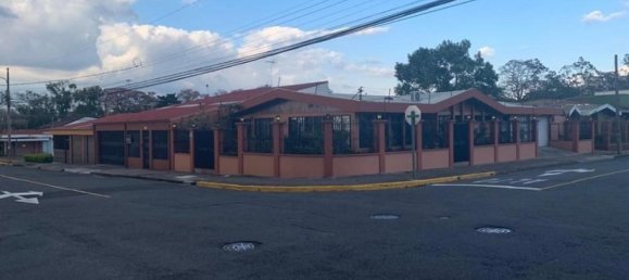 4 bedrooms House in San Jose, Costa Rica No. 1210 2