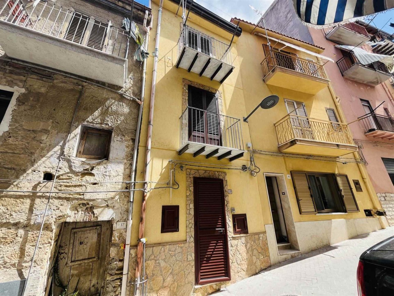 2 bedrooms House in Lascari, Italy No. 265097