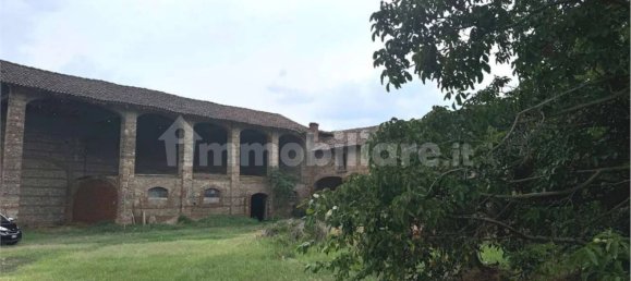 5 rooms Commercial property in Rivanazzano Terme, Italy No. 346673 4