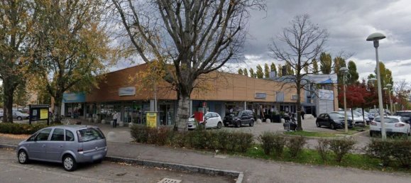 451m² Commercial property in Castel Maggiore, Italy No. 375073 2